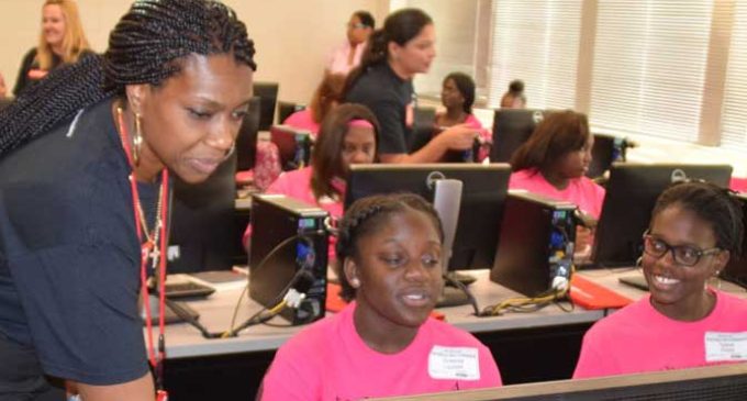Oracle Academy impulsa el desarrollo de la mujer en el sector TIC en el evento “Girls in ICT Day”