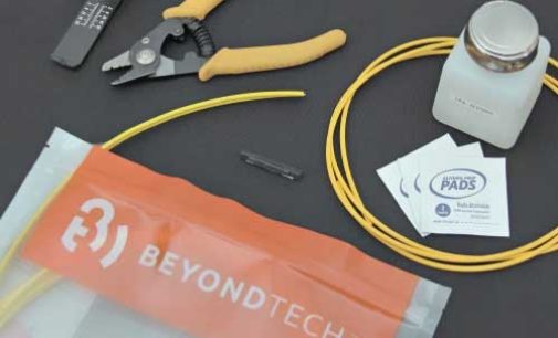 Latinos venden fibra óptica en mercado de EUA