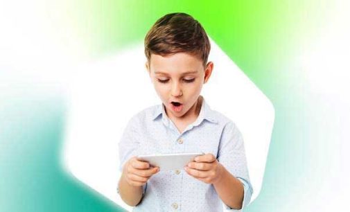 Minecraft y Among Us encabezan el interés de los menores en la red