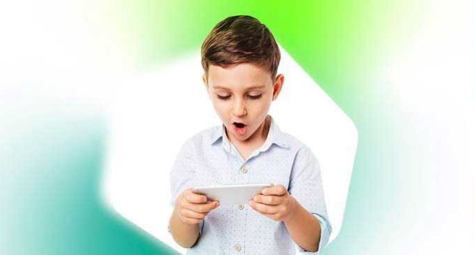 Minecraft y Among Us encabezan el interés de los menores en la red